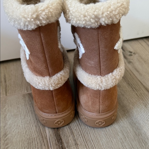 Louis Vuitton Tan Shearling Winter Boots - Picture 3 of 4